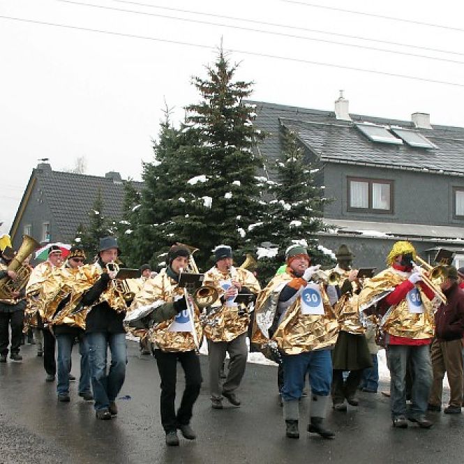 Faschingsumzug in Lauscha 2001